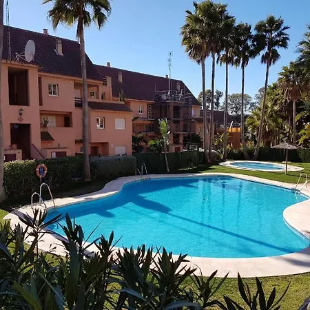Newly Renovated Costa Apartamento *