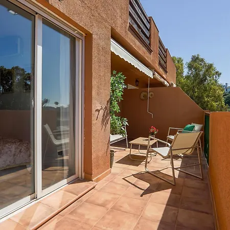 Newly Renovated Costa Apartamento *